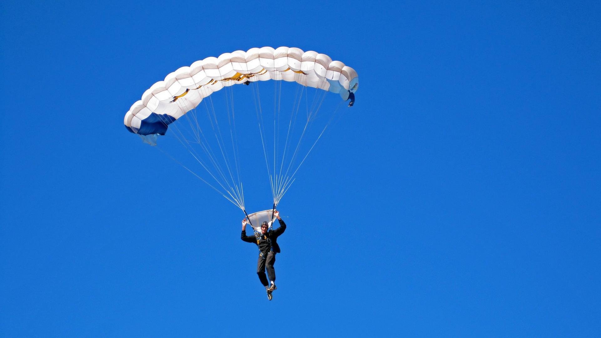 高校体育运动训练强度调控与效果研究,高校体育运动训练强度调控与效果研究论文